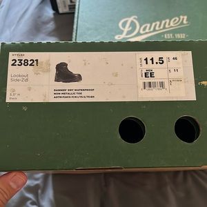 Brand new Danner lookout side zip